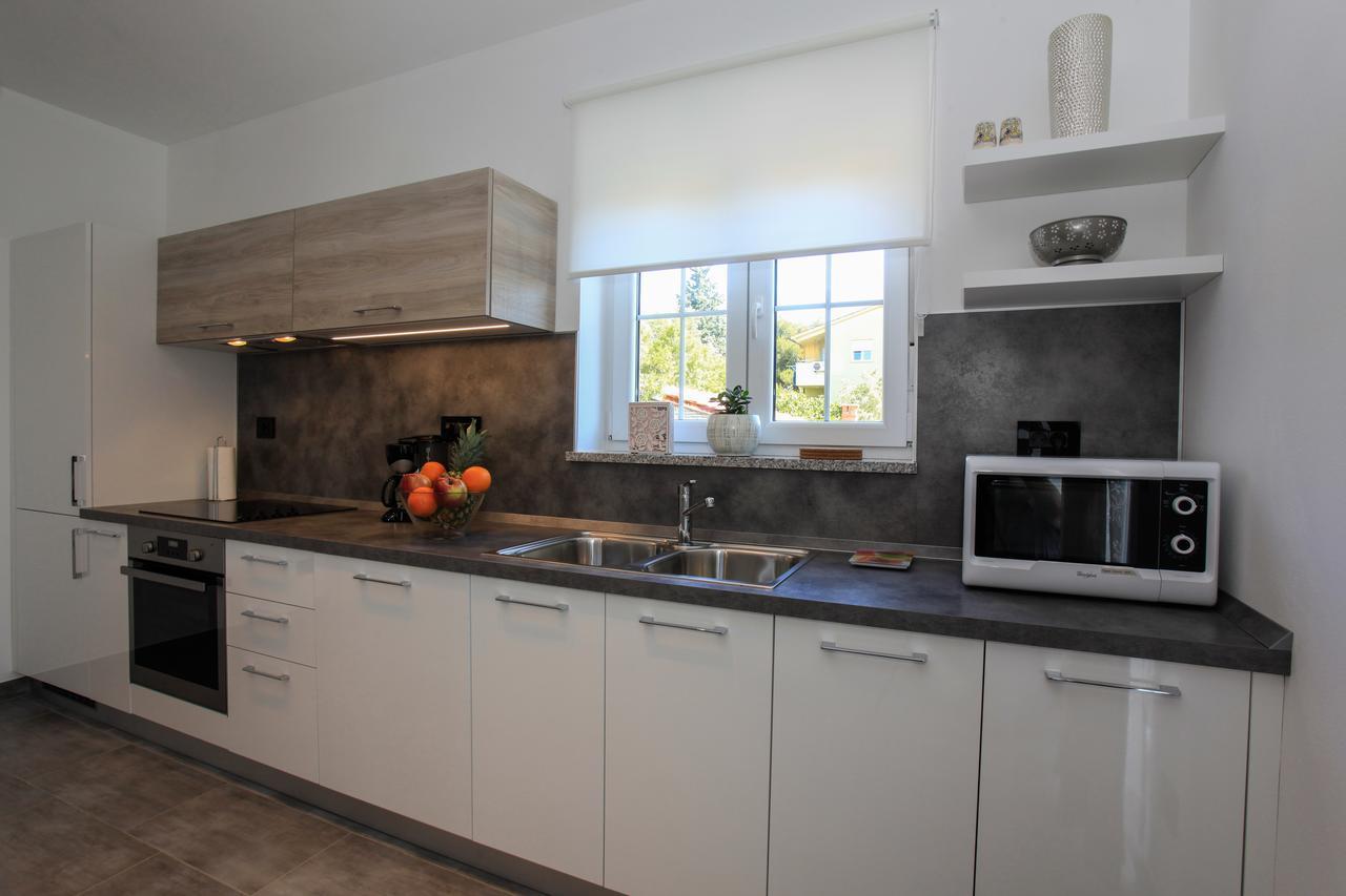 פרמנטורה Apartments Fiora מראה חיצוני תמונה