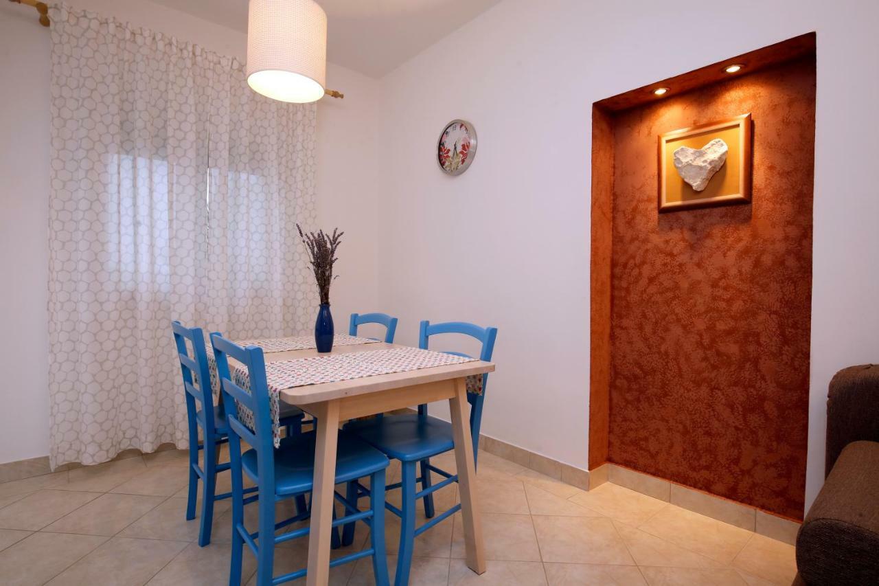 פרמנטורה Apartments Fiora מראה חיצוני תמונה